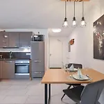 Mensel 1 Apartment
